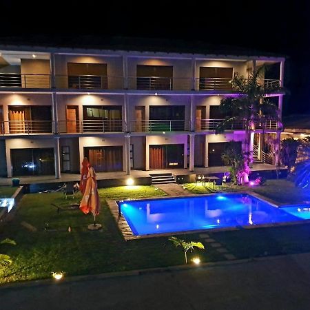 Hotel Gani Manjacaze ภายนอก รูปภาพ